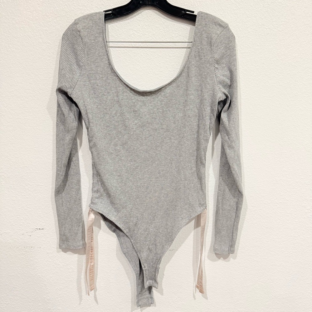 Victorias Secret Gray Ribbed Long Sleeve Bodysuit Logo Ribbon Ruched Scoop Neck